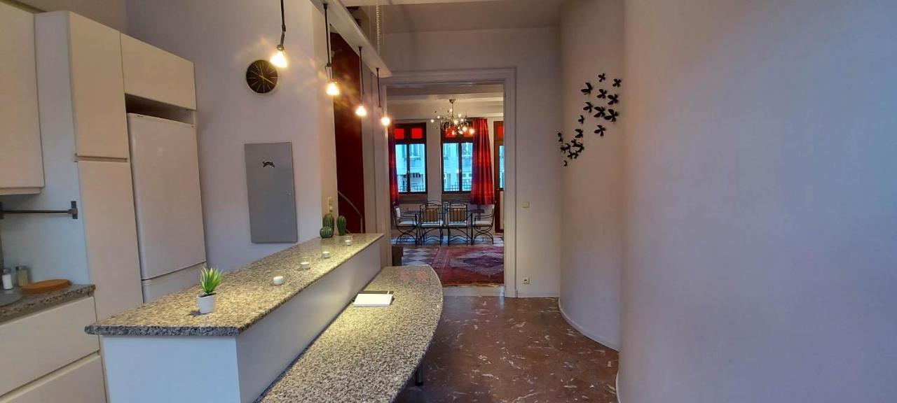 Duplex 2 Chambres Situe Au Centre Du Coeur Historique De Liege Ngoại thất bức ảnh