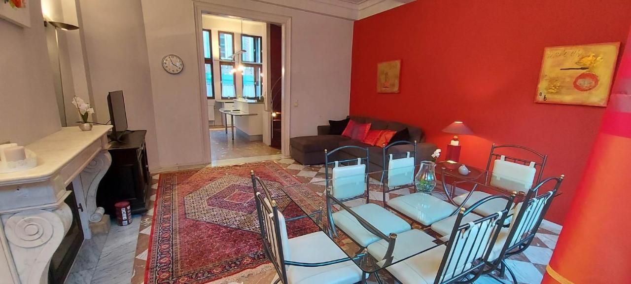 Duplex 2 Chambres Situe Au Centre Du Coeur Historique De Liege Ngoại thất bức ảnh